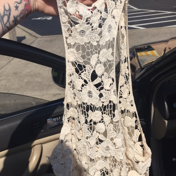 Antique white fragile stitched top - Picture 4 of 5